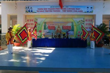 <a href="/tin-tuc/gio-quoc-to-hung-vuong/ctfull/13469/698531">Giỗ Quốc Tổ Hùng Vương</a>