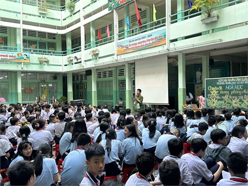Chuyên đề Hóa học trong phòng chống cháy nổ - Tìm hiểu nghề trong xã hội hiện đại
