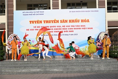 Chương trình  TUYÊN TRUYỀN SÂN KHẤU HÓA VỀ HỆ GIÁ TRỊ QUỐC GIA, HỆ GIÁ TRỊ VĂN HÓA, HỆ GIÁ TRỊ GIA ĐÌNH VÀ CHUẨN MỰC CON NGƯỜI VIỆT NAM TRONG THỜI KỲ MỚI TRÊN ĐỊA BÀN THÀNH PHỐ 