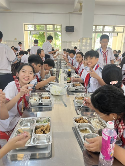 Thực đơn bán trú tuần 36 - Tháng 5/2025 (Từ ngày 12/05/2025 đến ngày 16/05/2025)