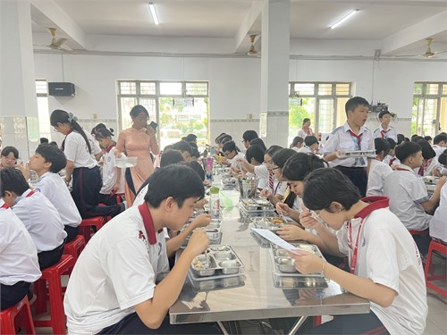 Thực đơn bán trú tuần 16 tháng 12/2024 (Từ ngày 23/12/2024 đến 27/12/2024)