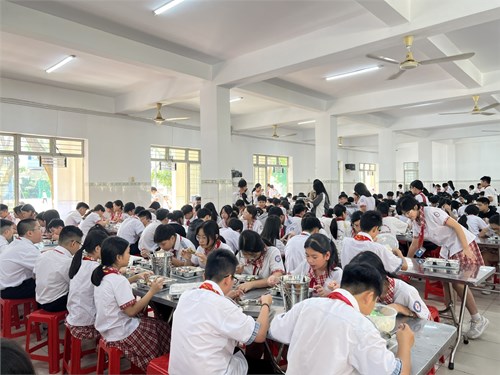Thực đơn bán trú tuần 33 - Tháng 4/2025 (Từ ngày 21/04/2025 đến ngày 25/04/2025)