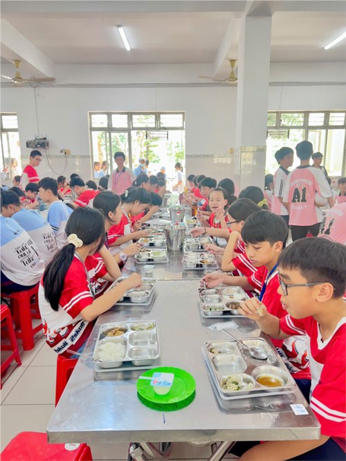 Thông báo về số ngày ăn bán trú tháng 04 năm 2025 (Từ 01/4/2025 đến 30/4/2025)