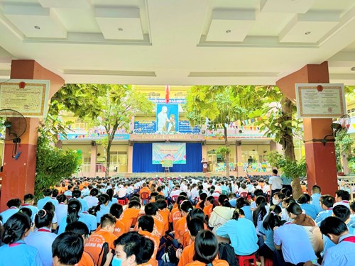 Chuyên đề sách “Mở trang sách, mở tương lai”