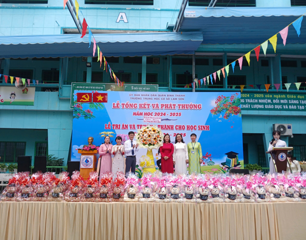 Lễ Tổng Kết và Phát Thưởng Năm Học 2024 - 2025.
Lễ Tri Ân và Trưởng Thành cho Học Sinh Niên Khóa 2021 - 2025.