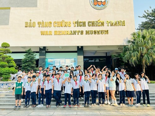 Học tập trải nghiệm tại Bảo tàng Chứng tích Chiến tranh cho hơn 500 em Đội viên