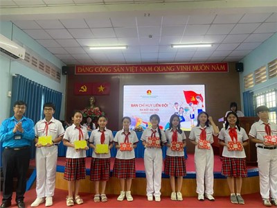 Đại hội Liên đội THCS Tam Bình