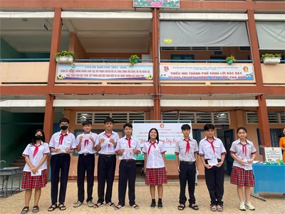 Chung tay góp yêu thương sẻ chia hạnh phúc 
- hoạt động bầu ơi thương lấy bí cùng