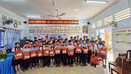 CHƯƠNG TRÌNH “SÁCH TRAO TAY – CẦU NỐI YÊU THƯƠNG” 
Lần thứ III, năm 2024