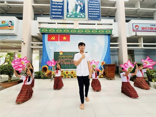 Sáng mãi ngọn lửa trần văn ơn