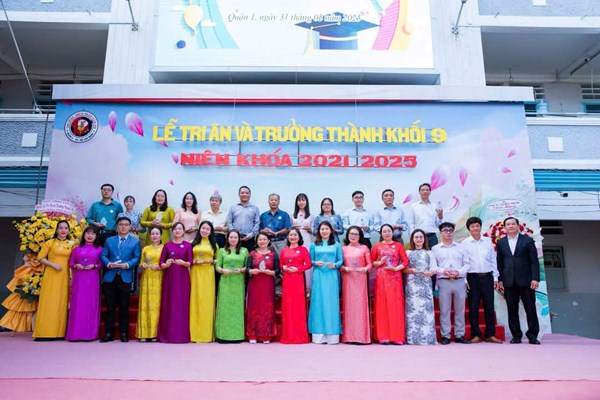 Lễ tri ân và trưởng thành học sinh khối 9 Niên khóa 2021 - 2025
