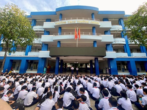 Thực hiện kế hoạch sinh hoạt dưới cờ  Kể chuyện học tập và làm theo tư tưởng, đạo đức, phong cách Hồ Chí Minh  Tuần 4 HKII.