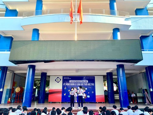Thực hiện kế hoạch sinh hoạt dưới cờ  Kể chuyện học tập và làm theo tư tưởng, đạo đức, phong cách Hồ Chí Minh  Tuần 16 HKI.
