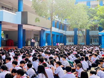 Thông tư số 23/2024/TT-BGDĐT của Bộ Giáo dục và Đào tạo: Sửa đổi, bổ sung một số điều của Quy định tiêu chuẩn cơ sở vật chất các trường mầm non, tiểu học, trung học cơ sở, trung học phổ thông và trường phổ thông có nhiều cấp học ban hành kèm theo Thông tư số 13/2020/TT-BGDĐT ngày 26 tháng 5 năm 2020 của Bộ trưởng Bộ Giáo dục và Đào tạo.