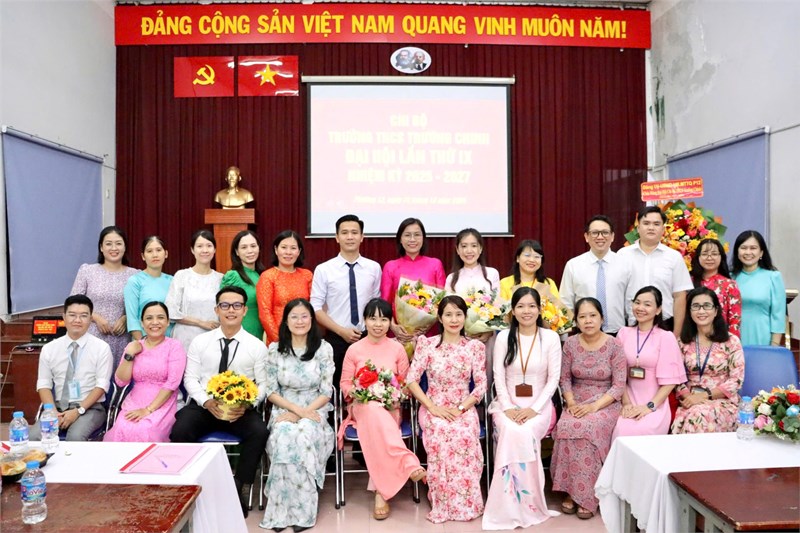Đại hội Chi Bộ trường THCS Trường Chinh lần thứ IX nhiệm kỳ 2025 - 2027