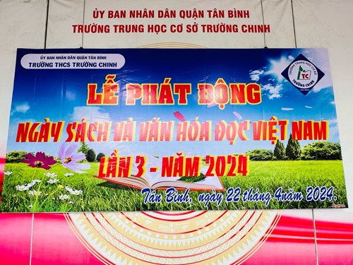 Hoạt động hưởng ứng  Ngày Sách và Văn hóa Đọc lần 3 - năm 2024  ở khối lớp 8.