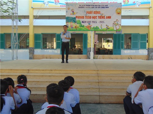 Phát động phong trào học Tiếng Anh