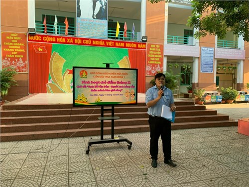 Sinh hoạt chủ điểm tháng 12 với chủ đề: “anh bế văn đàn - lấy thân mình làm giá súng”