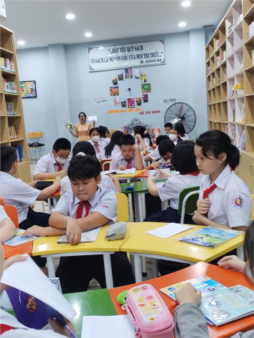 Tiết học thư viện