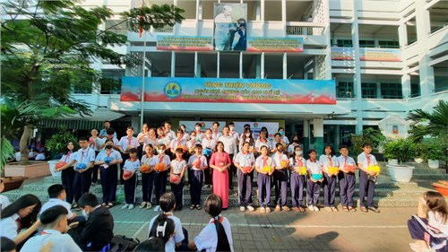 Hình ảnh hội thu heo đất  60 ngày nuôi heo đất vì biên giới, biển đảo 