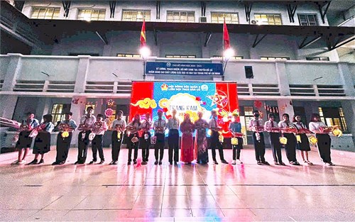 Trường THCS Bàn Cờ: Học sinh sôi nổi tham gia “Vui hội trăng rằm” – Tết Trung Thu năm 2024