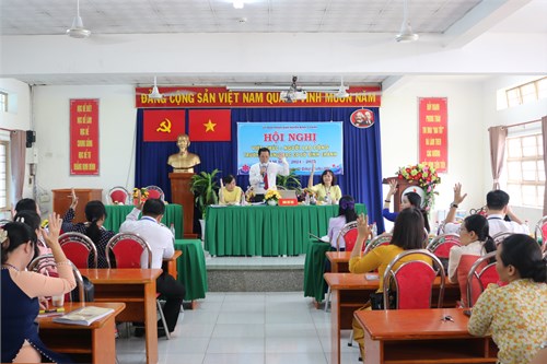 Trường THCS Bình Chánh - Hội nghị - Viên chức - Người lao động năm học 2024 - 2025