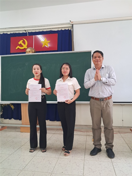 Chuyển đảng chính thức