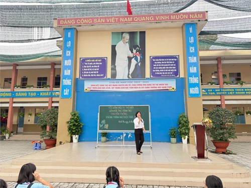Sáng ngày 21/10/2024 Liên đội THCS Bình Thọ truyền thông “Phòng chống ngộ độc thực phẩm” do do cô Đỗ Thị Thanh Tâm - Khoa An toàn thực phẩm, Trung tâm y tế thành phố Thủ Đức là báo cáo viên