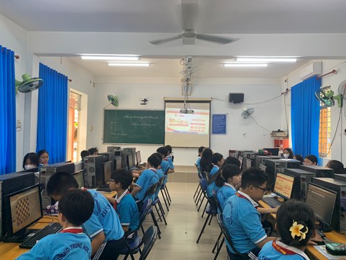 Liên đội THCS Bình Thọ sôi nổi tham gia Hội thi “Tự hào sử Việt lần thứ VII” năm 2024 với chủ đề “Tự hào 50 năm Thành phố Anh hùng”