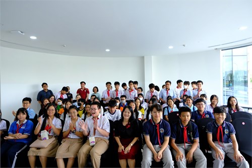 Trường THCS Cát Lái tham gia Lễ phát động Cuộc thi Sáng tạo vì Tương lai Thủ Đức 2024 - Thu Duc The Next Innovator 2024