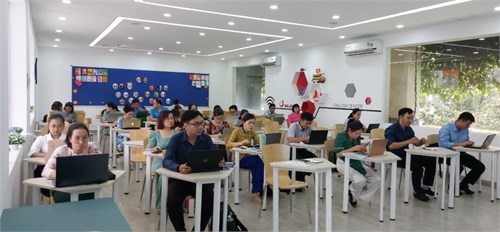Tập huấn Trường học số cho tập thể Cán bộ, giáo viên Trường THCS Cát Lái