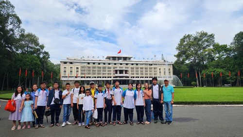 Trải nghiệm mùa hè cùng CLB Sách