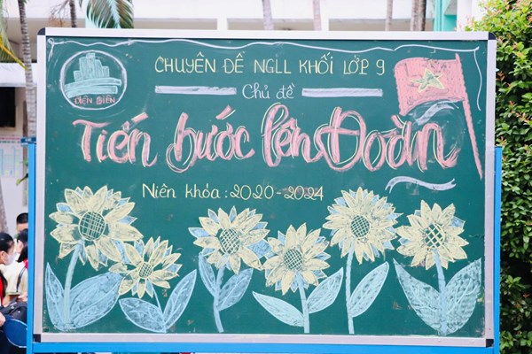Sinh hoạt chủ điểm tháng 3 với chủ đề “Tiến bước lên Đoàn”