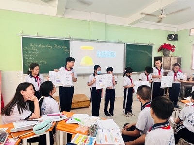 Sáng nay, thứ ba 26/03/2024 tổ TOÁN TIN đã thực hiện chuyên đề HK2: SHCM theo hướng nghiên cứu bài học. 
GV thực hiện: Cô Trịnh Thị Nguyệt 
Lớp dạy minh hoạ: lớp 6/4