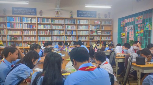 Ngày 16/10/2023 trường THCS Hậu Giang tổ chức Hội thi vẽ tranh với chủ đề:   NGƯỜI PHỤ NỮ VIỆT NAM TRONG TRÁI TIM EM  chào mừng ngày 20/10.