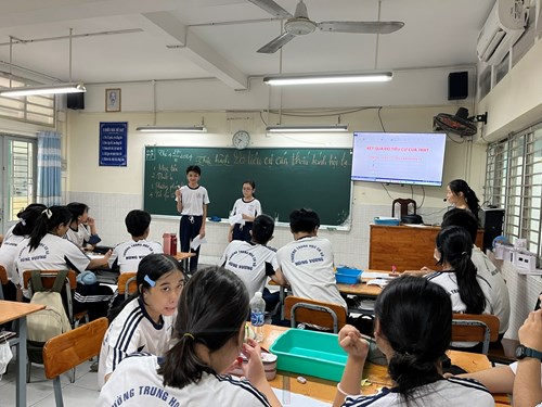 KHTN tổ chức chuyên đề cấp trường: “Xây dựng bài học STEM về chủ đề Ánh sáng trong môn Khoa học tự nhiên 9”