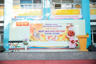 Kỷ niệm 42 năm ngày Nhà giáo Việt Nam 20/11 (20/11/1982 - 20/11/2024)