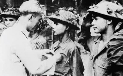 Kỷ niệm 80 năm ngày thành lập quân đội nhân dân việt nam (22/12/1944 - 22/12/2024) và 35 năm ngày hội quốc phòng toàn dân (22/12/1989 - 22/12/2024)