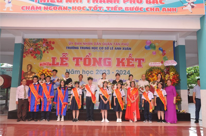 Lễ tổng kết năm học 2023-2024
