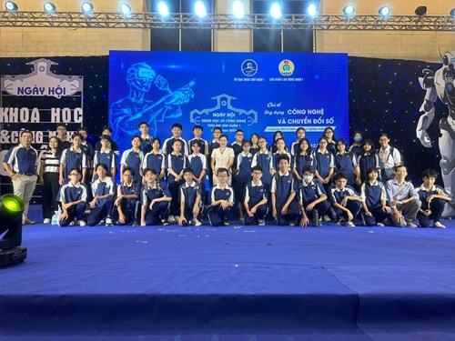 Học sinh Minh Đức tham gia ngày hội khoa học công nghệ Quận 1