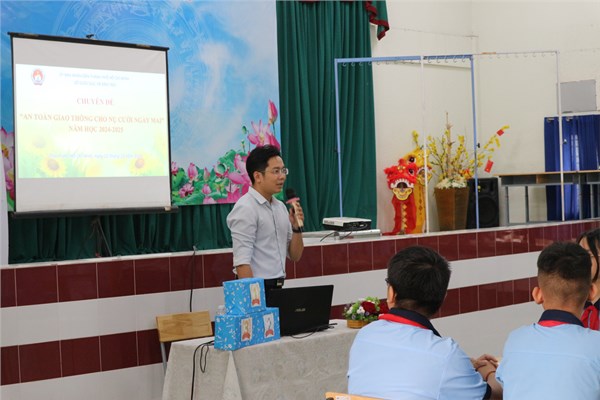 Chuyên đề  An toàn giao thông cho nụ cười ngày mai  năm học 2024-2025