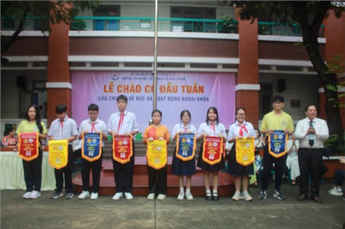 Sinh hoạt dưới cờ tuần 04 năm học 2024 - 2025