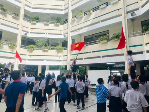 Hội thi “Rung chuông vàng” chủ đề: “Âm vang Điện Biên”