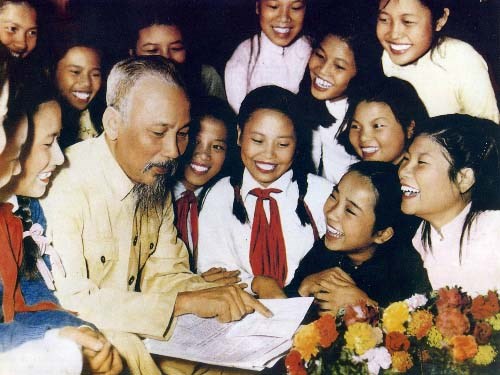 Tuyên Truyền Kỷ Niệm 49 Năm Kỷ Niệm Ngày Giải Phóng Miền Nam Thống Nhất Đất Nước.