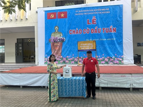Chào cờ đầu tuần 21 và quyên góp Chữ Thập Đỏ năm 2023-2024