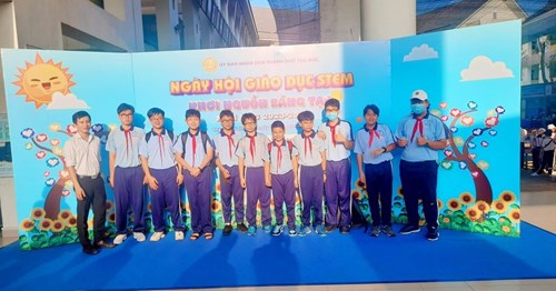 Ngày hội giáo dục stem năm học 2023-2024 chủ đề:  khơi nguồn sáng tạo 