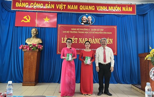 Lễ kết nạp Đảng viên - Đồng chí Nguyễn Lê Kim Ngân và Đồng chí Nguyễn Thị Kim Chi