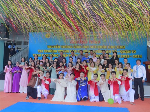 Sinh hoạt dưới cờ lớp 9/10