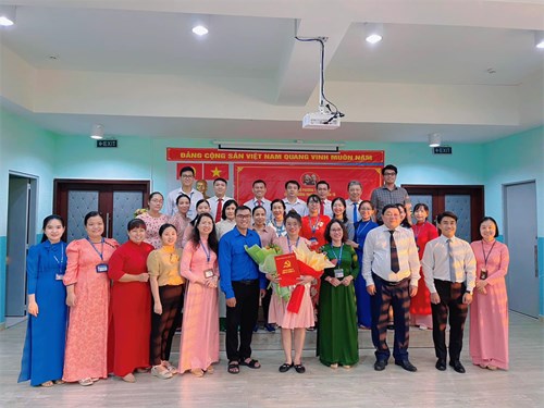 Lễ kết nạp đảng viên mới