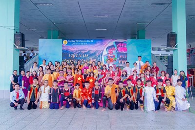 Chương trình sinh hoạt dưới cờ, hoạt động trải nghiệm lớp 9/5 và 9/6